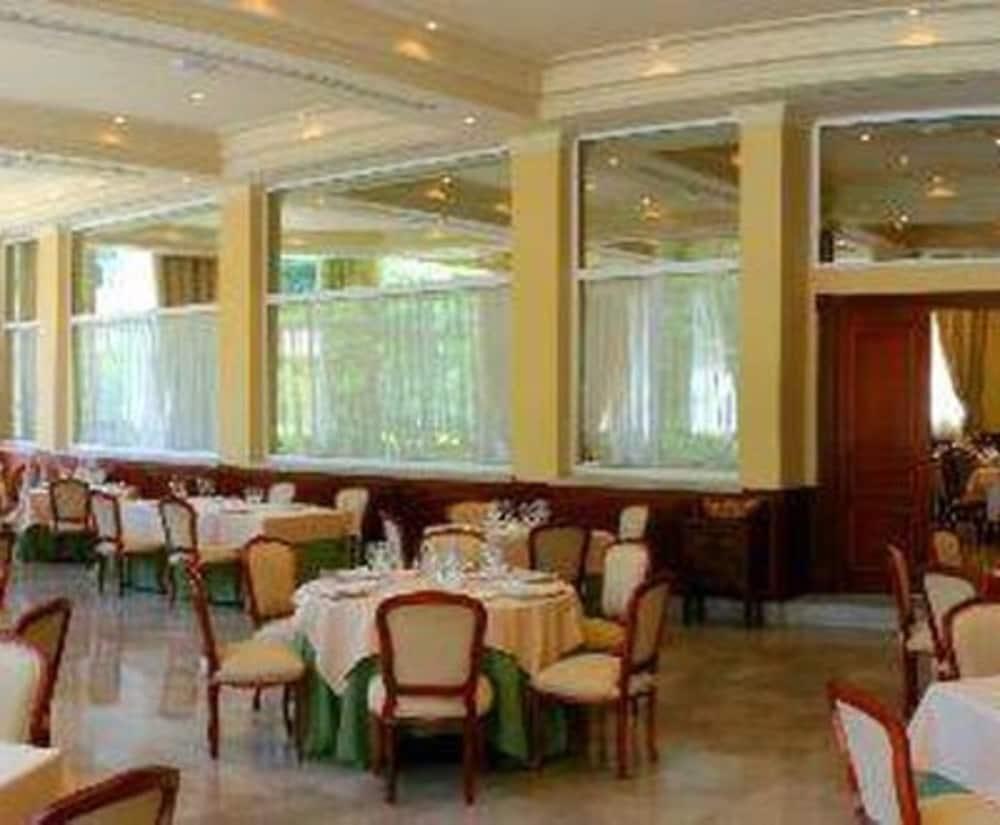 فندق أرسيا جران بيلايو كوفاذونغا المظهر الخارجي الصورة